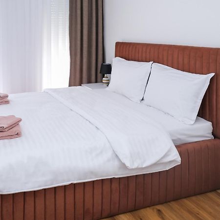 Nest Apartments Gjakova Eksteriør billede