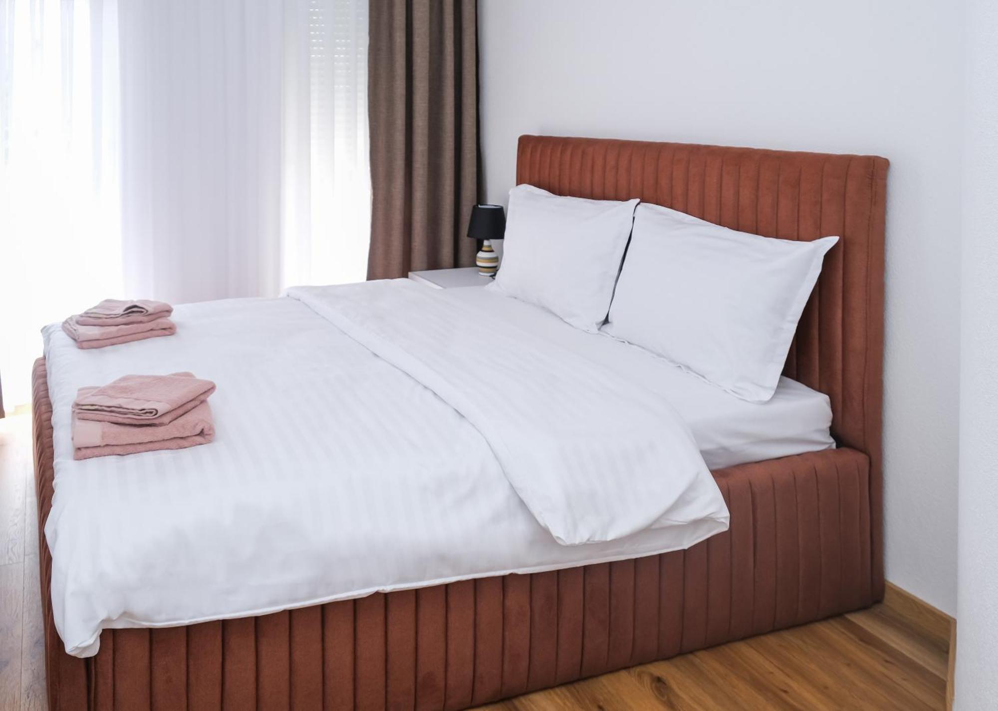 Nest Apartments Gjakova Eksteriør billede