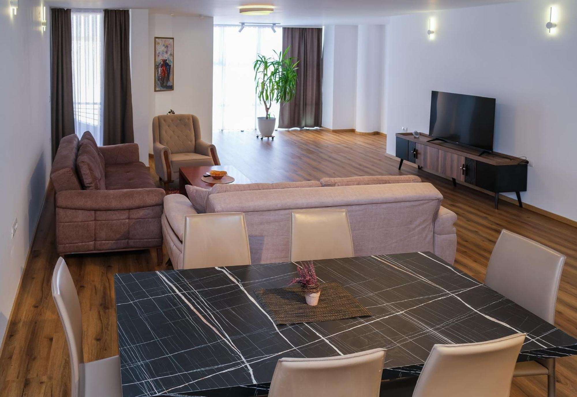 Nest Apartments Gjakova Eksteriør billede