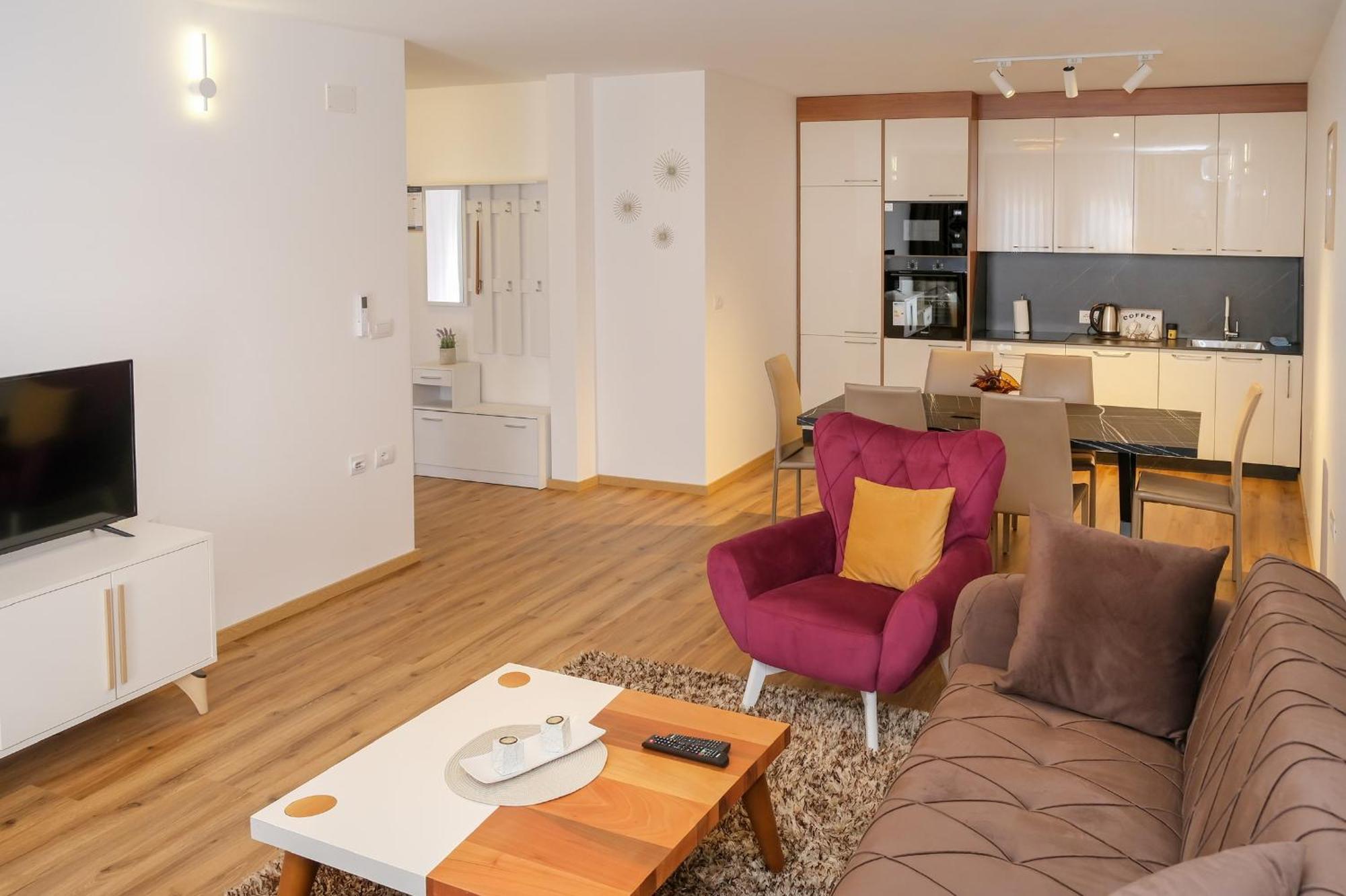 Nest Apartments Gjakova Eksteriør billede
